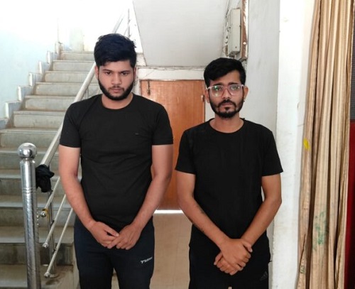 सावधान! शहर की सड़कों पर पुलिस बनकर घूम रहे लुटेरे, ट्रेलर रोककर लूटने वाले दो आरोपी गिरफ्तार