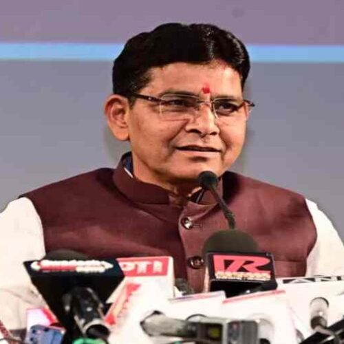 धान की अंतर राशि पर सियासत : कांग्रेस ने भेदभाव का लगाया आरोप, लाभार्थियों की मांगी सूची, मंत्री टंकराम ने कहा – ‘सबका साथ सबका विकास’ के सिद्धांत पर काम कर रही सरकार