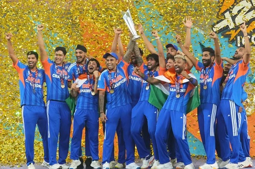 ऐतिहासिक जीत के बाद टीम इंडिया पर पैसों की बरसात, BCCI ने किया इनामी राशि का ऐलान, एक – एक खिलाड़ी को कितना पैसा मिलेगा ?