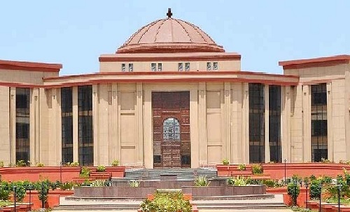 मालवाहक में सवारी की मौत: छत्तीसगढ़ हाई कोर्ट ने ‘पे एंड रिकवर’ सिद्धांत को दी मंजूरी