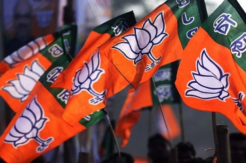Dongargarh BJP में बगावत, 111 नेताओं का सामूहिक इस्तीफा
