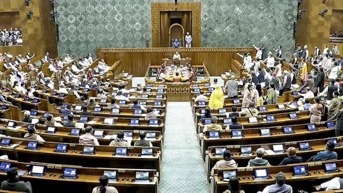 ‘वंदे मातरम्’ के गायन में बाधा डालने पर 3 साल तक की सजा! मॉनसून सत्र में बिल लाएगी केंद्र सरकार