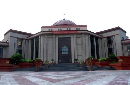 हाईकोर्ट का अहम फैसला, तबादले के आधार पर समाप्त नहीं की जा सकती किसी कर्मचारी की अर्जित वरिष्ठता…