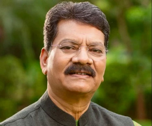 चिकित्सा शिक्षा को निजी हाथों में सौंपना गलत निर्णय– महंत, राज्यपाल को लिखा पत्र