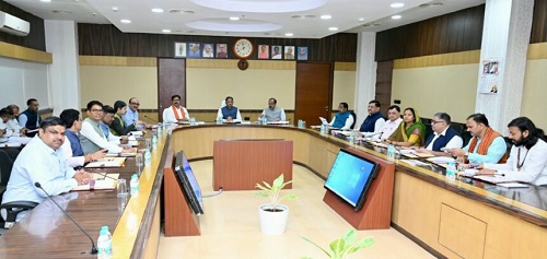 साय कैबिनेट की बैठक संपन्न, युवाओं के लिए 500 करोड़ रूपये का स्टार्टअप मिशन, सरकारी कर्मचारियों की आयु सीमा 45 साल करने को मंजूरी, पढ़े सभी फैसलें
