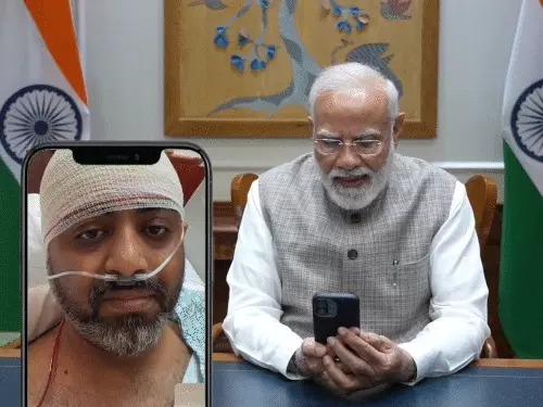 पीएम मोदी से बातचीत में भावुक हुए कैप्टन स्मित, बोले- मुश्किल वक्त में पढ़ रहा था हनुमान चालीसा